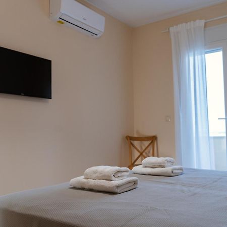 Marine Apartments Venetiko Ajíasz Fotinísz-part Kültér fotó